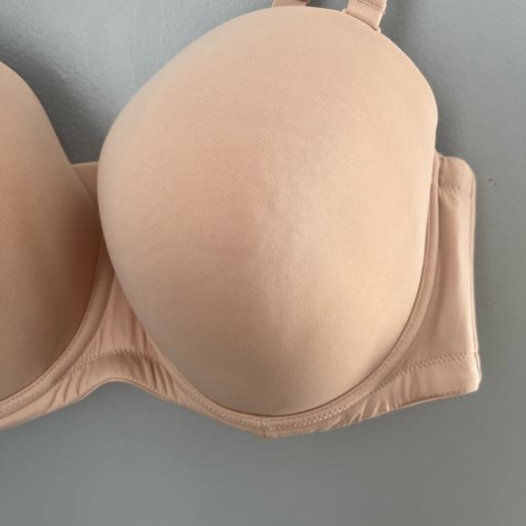 Cream underwire Bra with Molded Cups and Adjustable Straps - Picture 3 of 11